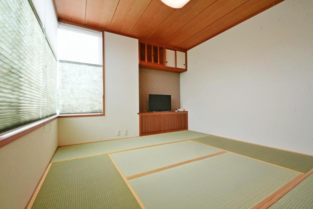 Hostel PLEASURE MARUYAMA Sapporo Buitenkant foto
